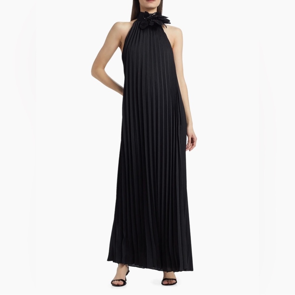 Emanuel Ungaro
Ungaro Blakely Pleated Halterneck
Gown, NWT,
$298 $795
